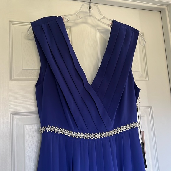 Prom!  Beautiful blue semi-formal dress - Size S NWT - Picture 1 of 8